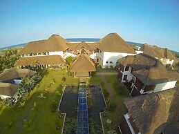 Le Pondy Beach & Lake Resort