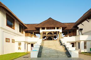 Le Pondy Beach & Lake Resort