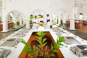 Le Pondy Beach & Lake Resort