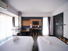 9.5 Hotel
