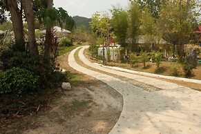 Suan Phueng Pa Wai Resort