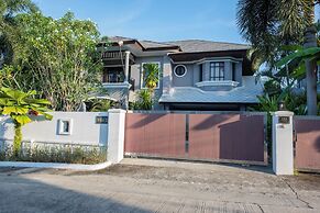 Baan Santhiya Private Pool Villas