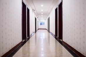 Chinese Business Hotel