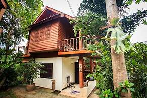 Thanyarat Resort and Organic Farm