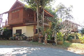 Thanyarat Resort and Organic Farm