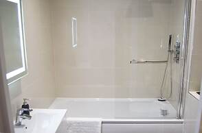 Morland House Apartments