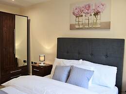 Morland House Apartments