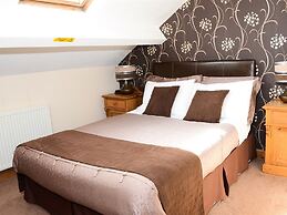 Pinewood Guest House