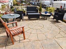 Pinewood Guest House