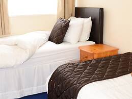 Pinewood Guest House
