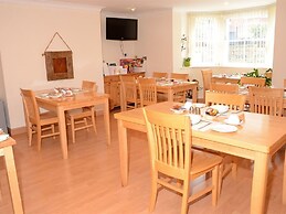 Pinewood Guest House