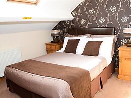 Pinewood Guest House