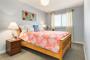 Superb 3BR mins to DT SAIT