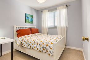 Superb 3BR mins to DT SAIT