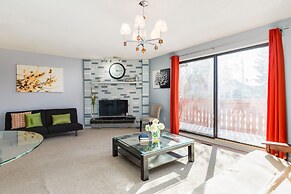 Superb 3BR mins to DT SAIT