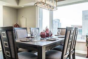 QuickStay - Premium 2bdrm in Yorkville (Yonge & Bloor)