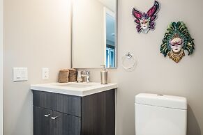 QuickStay - Premium 2bdrm in Yorkville (Yonge & Bloor)