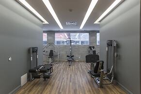 QuickStay - Premium 2bdrm in Yorkville (Yonge & Bloor)