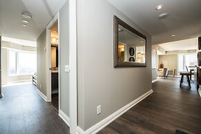 QuickStay - Premium 2bdrm in Yorkville (Yonge & Bloor)