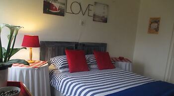 Lighthouse Farm Backpackers Lodge