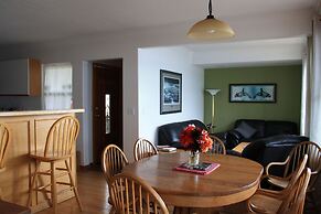 Orca Lodge