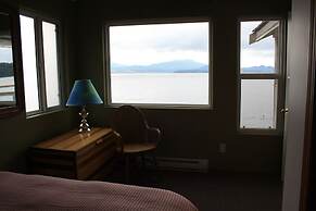 Orca Lodge