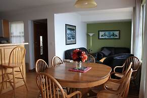 Orca Lodge