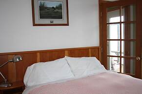 Orca Lodge