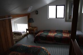 Orca Lodge