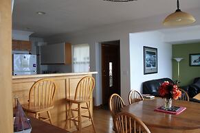 Orca Lodge