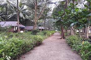 Phayam Coconut Beach Resort