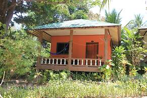 Chomjan Beach Resort