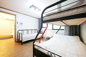 Liz's House - Hostel