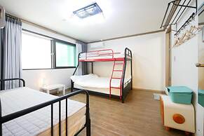 Liz's House - Hostel