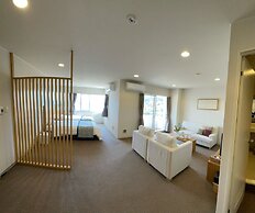 Wisterian Life Club Toba