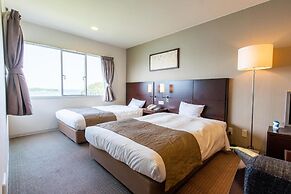 Wisterian Life Club Toba