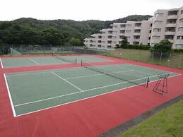 Wisterian Life Club Toba