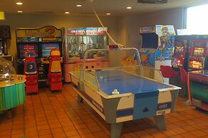 Wisterian Life Club Toba