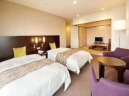 Wisterian Life Club Toba