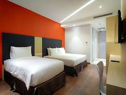 The Klagan Riverson Hotel & Residence