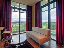 The Klagan Riverson Hotel & Residence