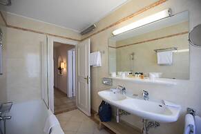 Villa Delta Suite House