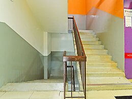 OYO 90138 Hotel Elwarda Klcity