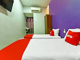 OYO 90138 Hotel Elwarda Klcity