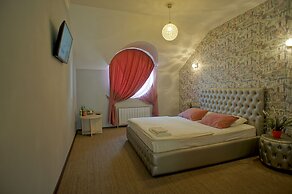 Hotel Marton Osharskaya