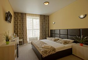 Hotel Marton Osharskaya