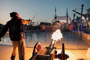 Hotel Pirates World
