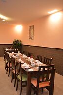 Tilal Almadina Hotel & Suites