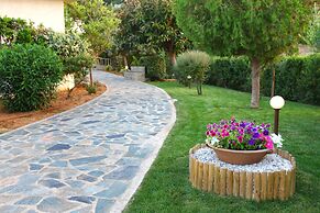 Keramos Villa and Apartments