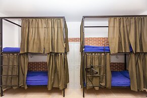 Hotel Lucky - Hostel